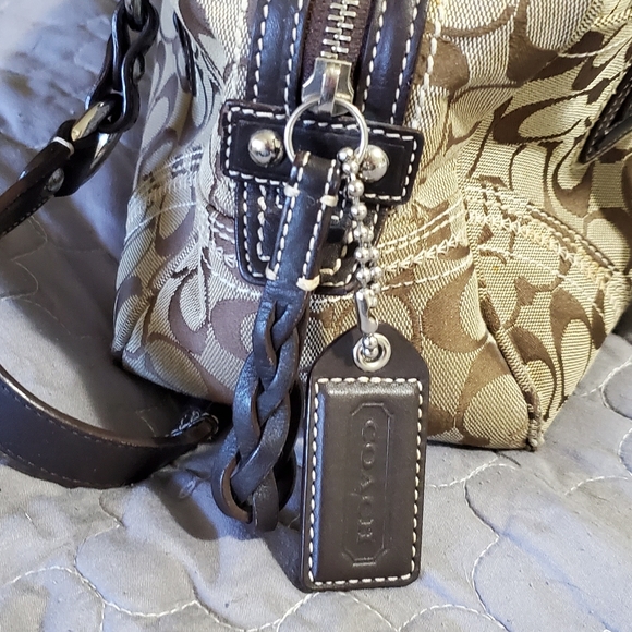 Beautiful Coach satchel - Picture 8 of 8